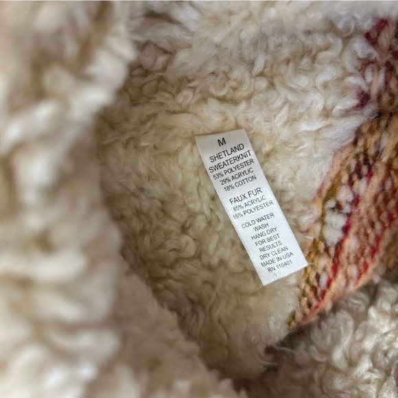 Snow Angel Shetland Sweaterknit Vest - Picture 6 of 6